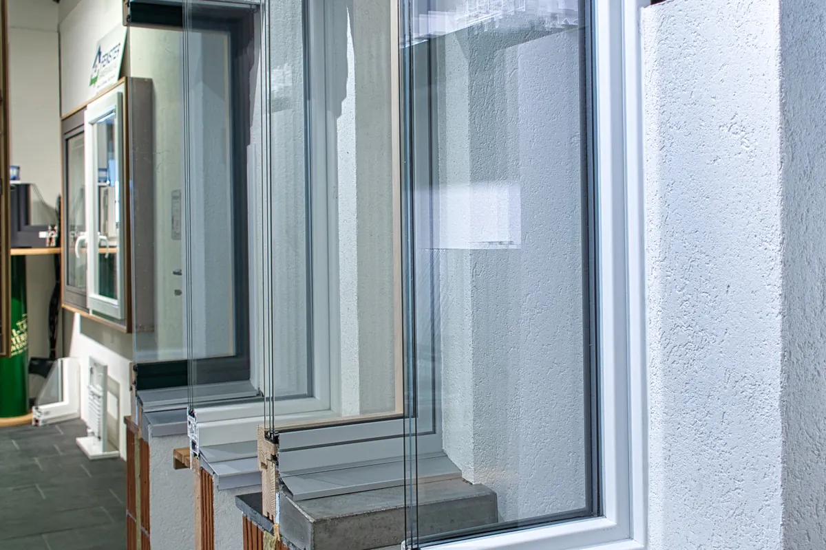 Reihe von Fenstermustern verschiedener Systeme